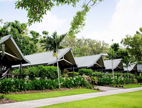 Palm Bungalows hotel - Hamilton Island family holiday