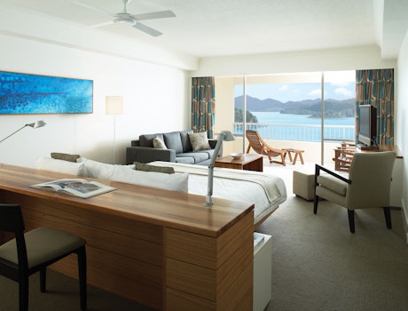 Coral Sea View King Room - Reef View Hotel