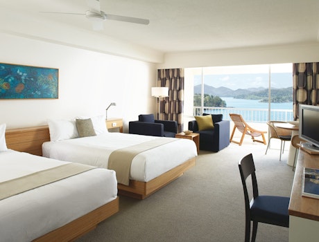 Coral Sea View Twin Room - Reef View Hotel Hamilton Island