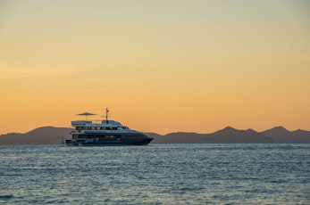 Sunset on the Hamilton Star - Hamilton island romantic getaway 