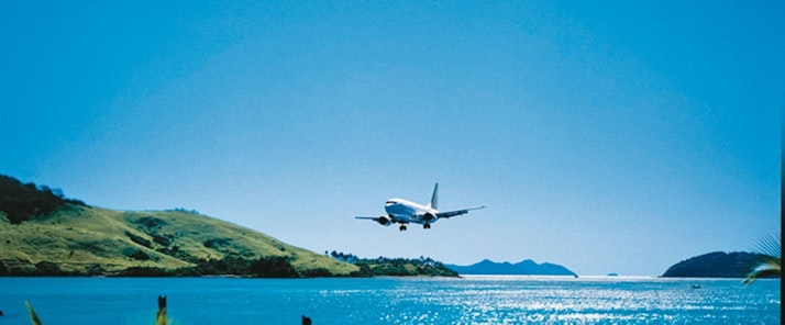Direct flights to and from Hamilton Island Airport - Reef View Hotel packages