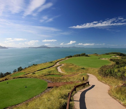 Golf Course Hole 15 Dent Island - Hamilton Island - tee high