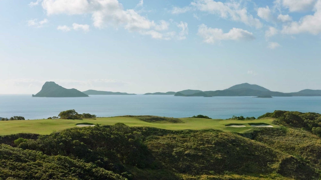 Golf Course Hole 15 Dent Island - Hamilton Island golf holidays 