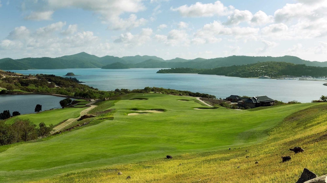 Golf Course Hole 18 Dent Island - Hamilton Island golf holidays 