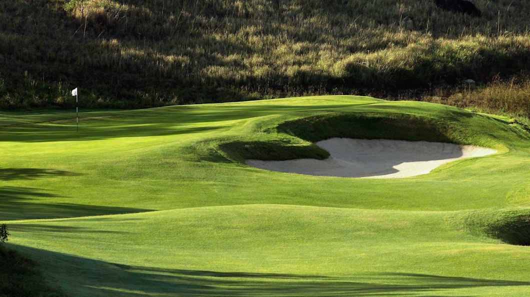 Golf Course Hole 6 Dent Island - Hamilton Island golf holidays 